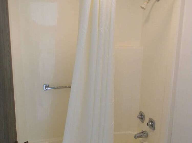 Отель Americas Best Value Inn Heath Newark