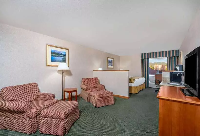 בית מלון כפרי Baymont By Wyndham Salida