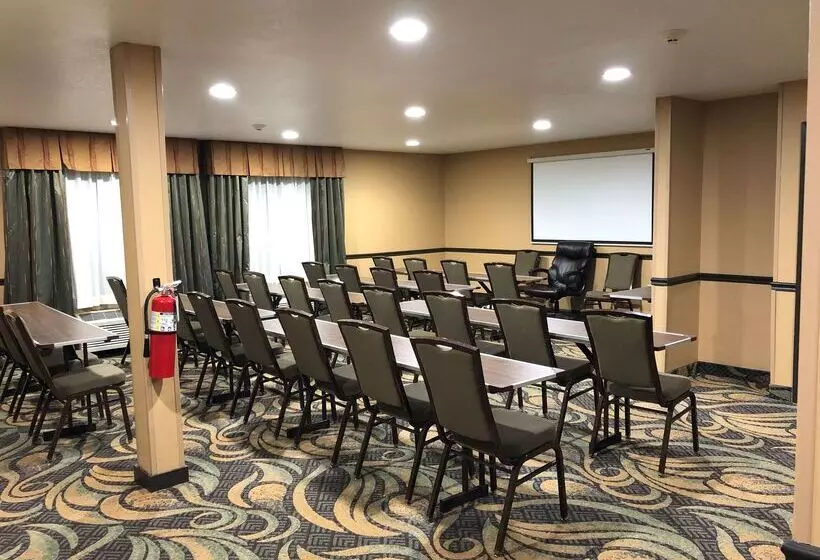 Отель Best Western Plus Coldwater