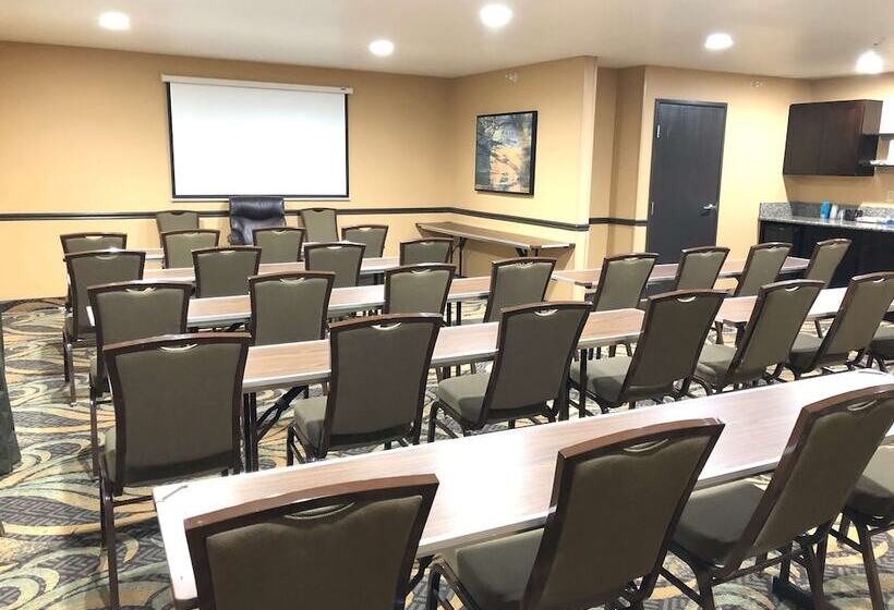 Отель Best Western Plus Coldwater