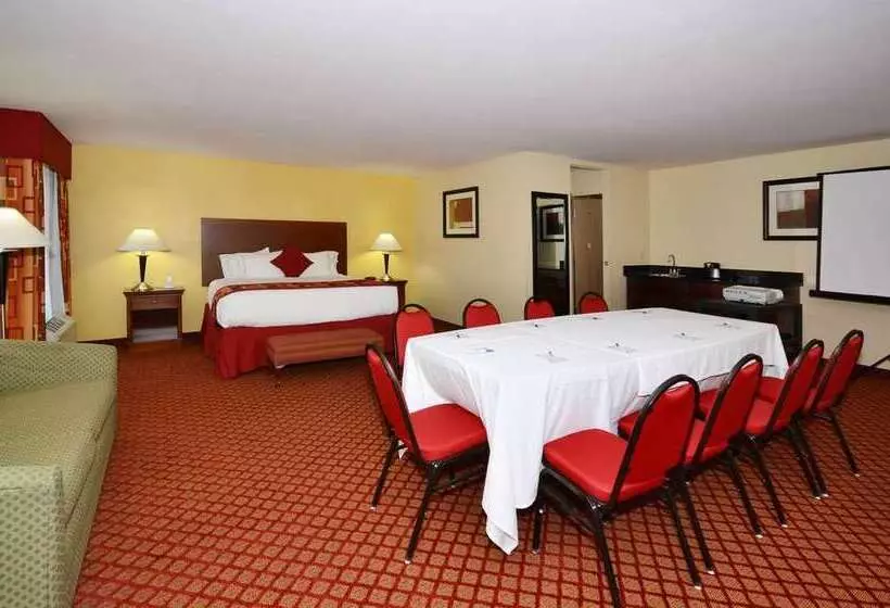 فندق Best Western Plus Kansas City Airportkci East