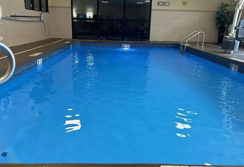 فندق Best Western Plus Kansas City Airportkci East