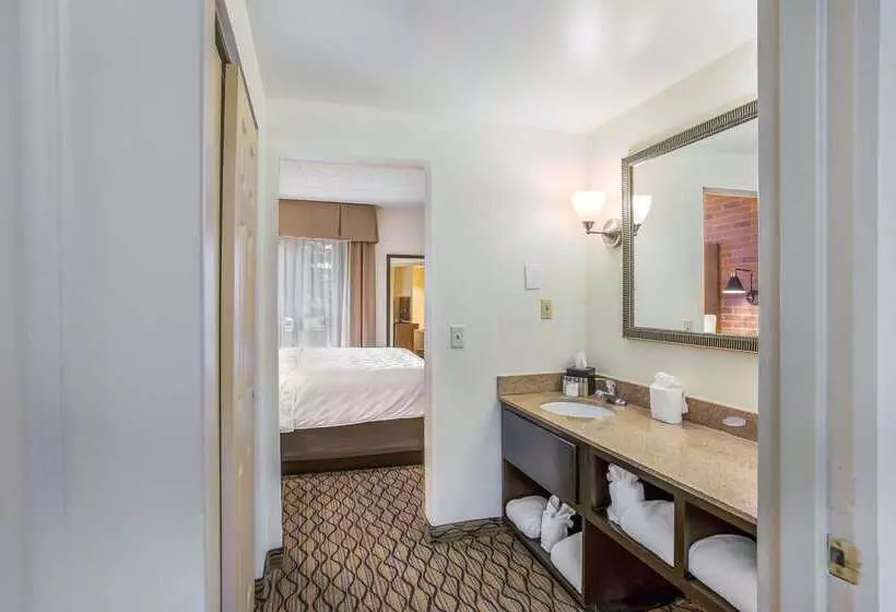 Burrstone Inn, Ascend Hotel Collection