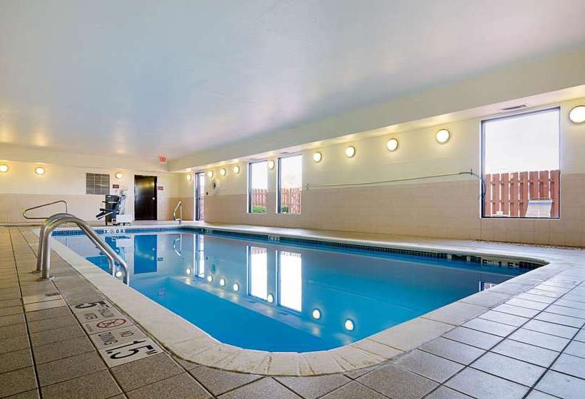 호텔 Comfort Inn & Suites