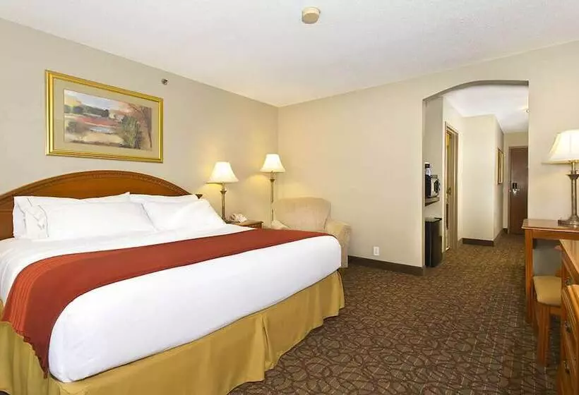 ホテル Stay Suites Formerly Known As Days Inn & Suites By Wyndham La Crosse Onalaska