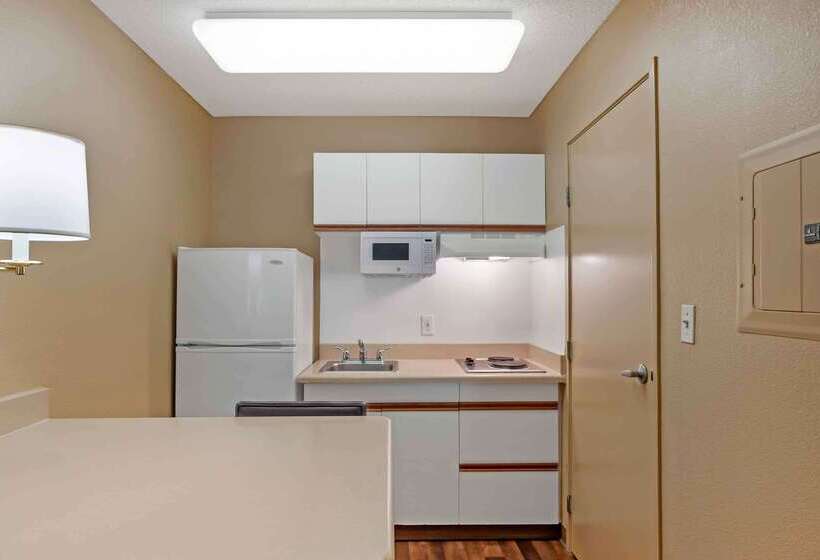 בית מלון כפרי Extended Stay America Suites   San Diego   Sorrento Mesa