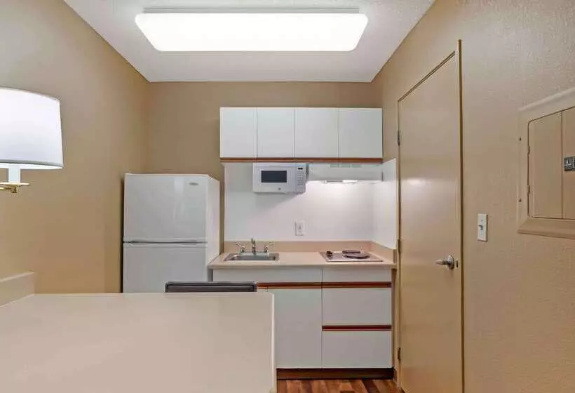 ホテル Extended Stay America Suites   San Diego   Sorrento Mesa