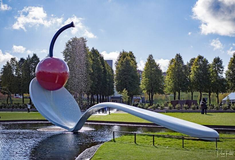 Holiday Inn Express Hotel & Suites Minneapolis Golden Valley, An Ihg