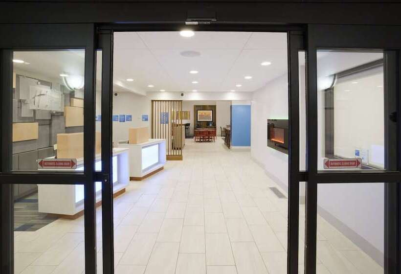 Holiday Inn Express Hotel & Suites Minneapolis Golden Valley, An Ihg