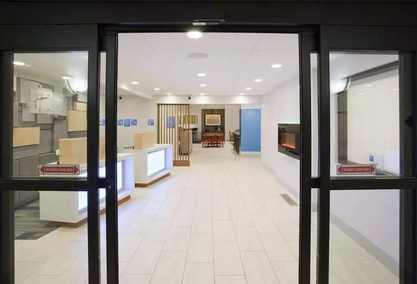 Holiday Inn Express Hotel & Suites Minneapolis Golden Valley, An Ihg