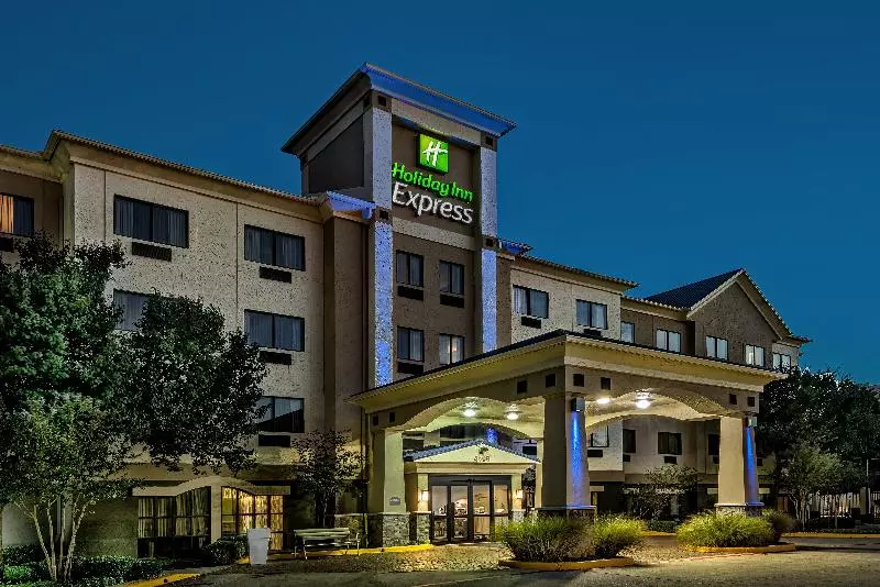 Holiday Inn Express Hotel And Suites Fort Worth/i 20