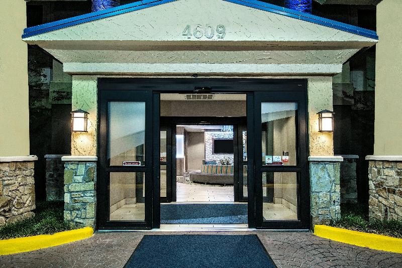 Holiday Inn Express Hotel And Suites Fort Worth/i 20