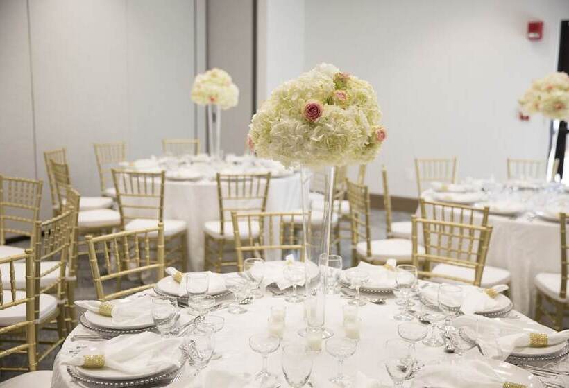 هتل Holiday Inn Orlando International Airport, An Ihg