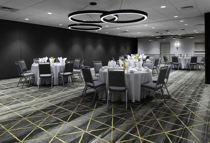 호텔 Holiday Inn & Suites Marlborough By Ihg