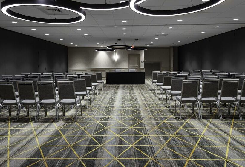 호텔 Holiday Inn & Suites Marlborough By Ihg