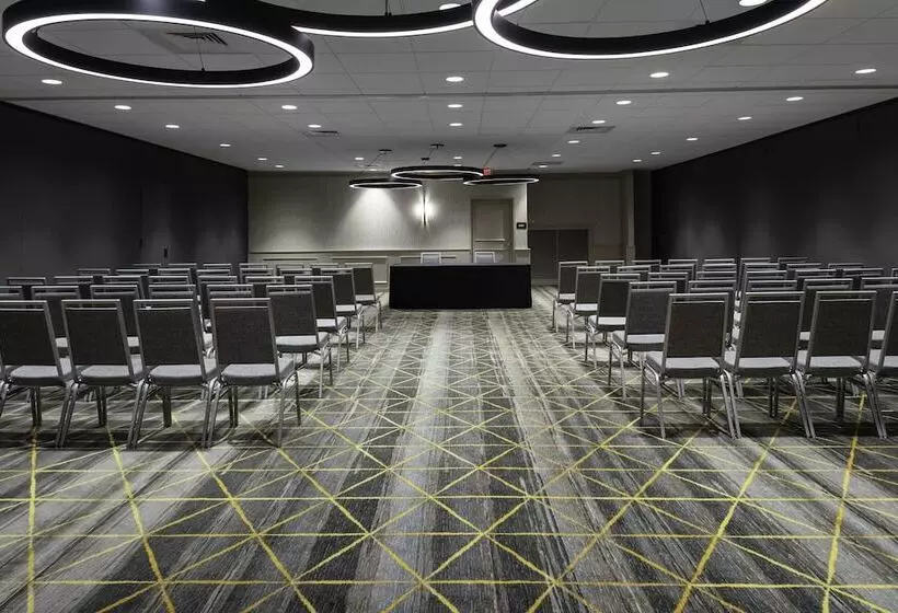 酒店 Holiday Inn & Suites Marlborough By Ihg