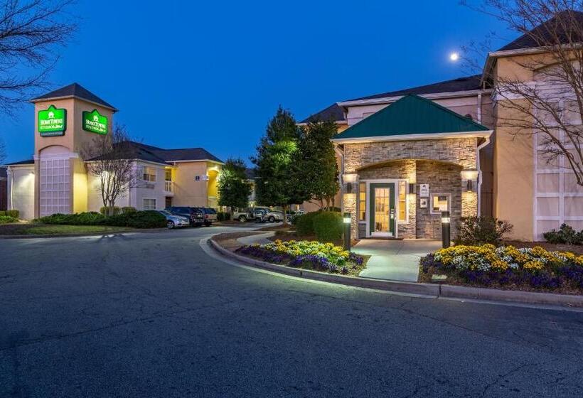 Otel Hometowne Studios By Red Roof Atlanta Ne Peachtree Corners