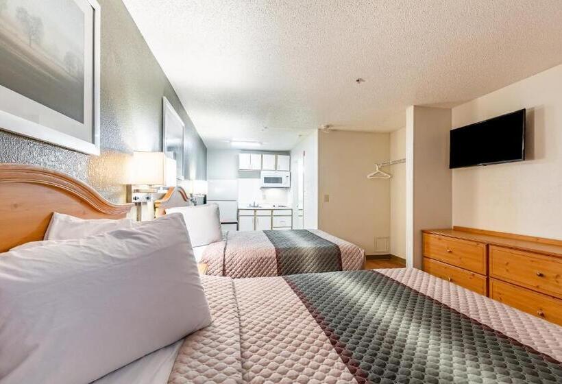 Otel Hometowne Studios By Red Roof Atlanta Ne Peachtree Corners