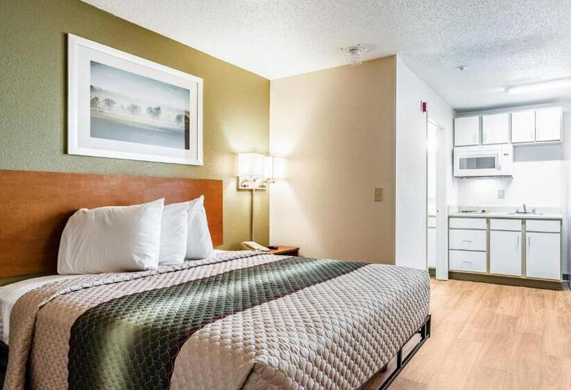 Otel Hometowne Studios By Red Roof Atlanta Ne Peachtree Corners