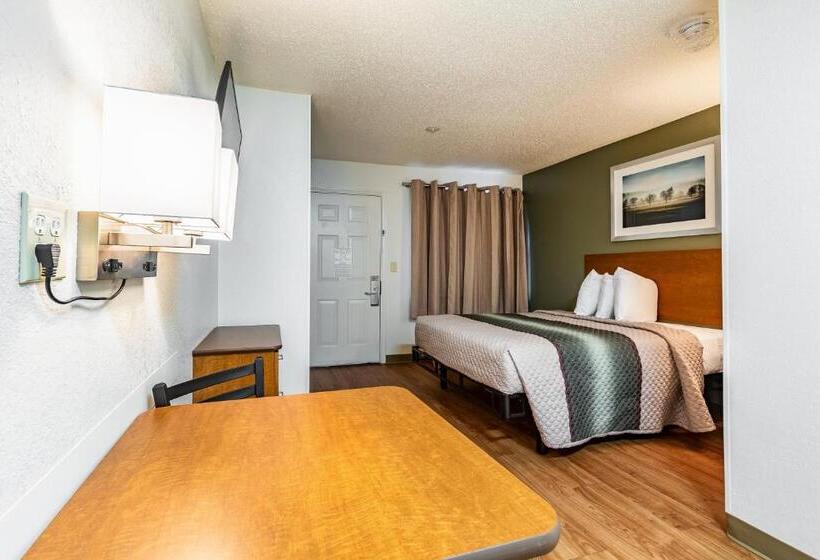 Otel Hometowne Studios By Red Roof Atlanta Ne Peachtree Corners