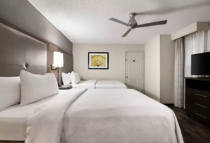 Отель Addison Suites