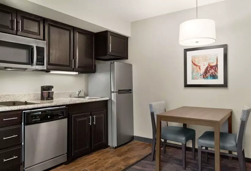 Отель Addison Suites