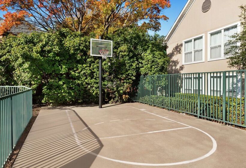 Hotel Addison Suites