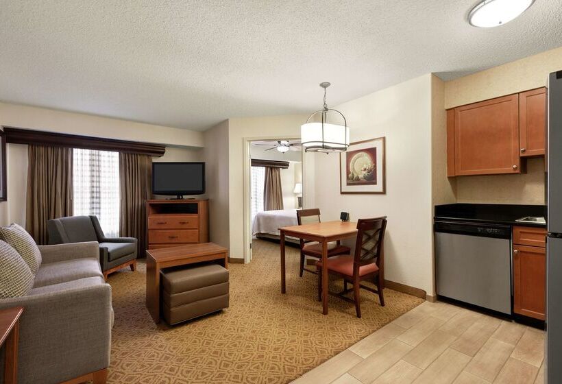 Hotelli Homewood Suites Dallas/park Central