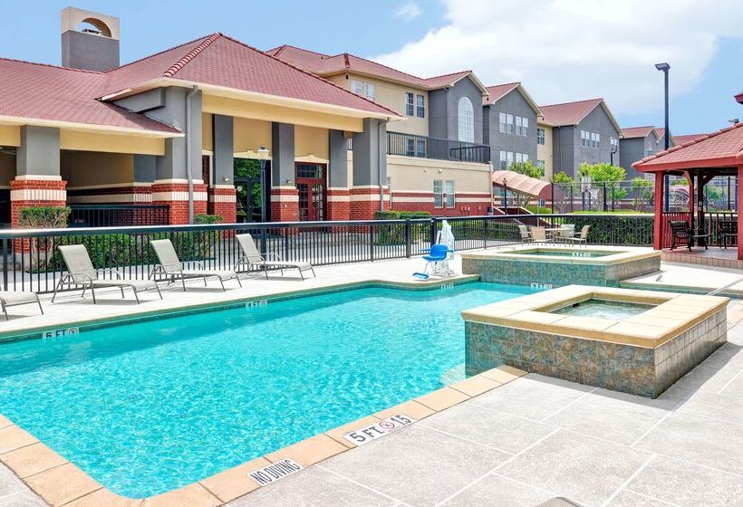 هتل Homewood Suites By Hilton Longview