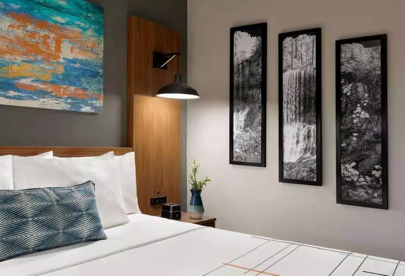 هتل La Quinta By Wyndham Salem Or