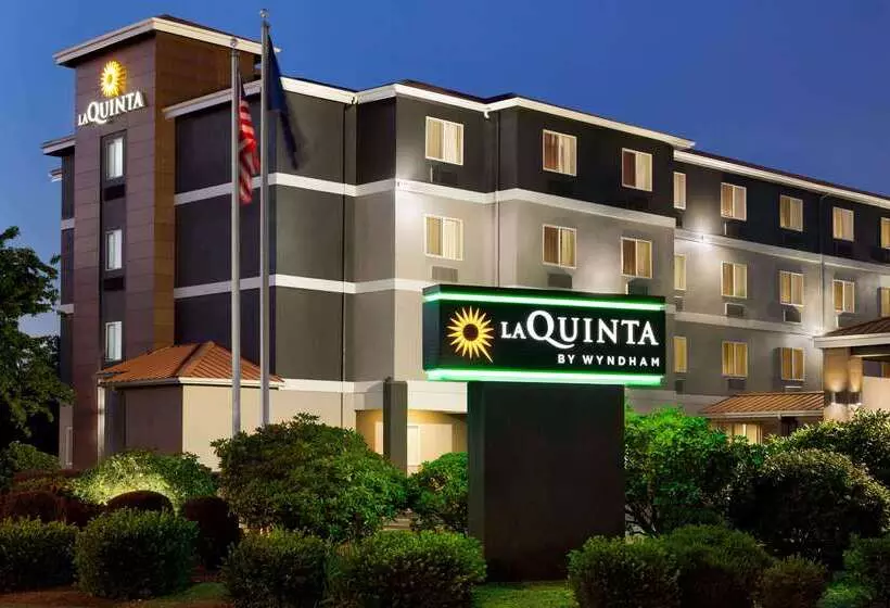 هتل La Quinta By Wyndham Salem Or