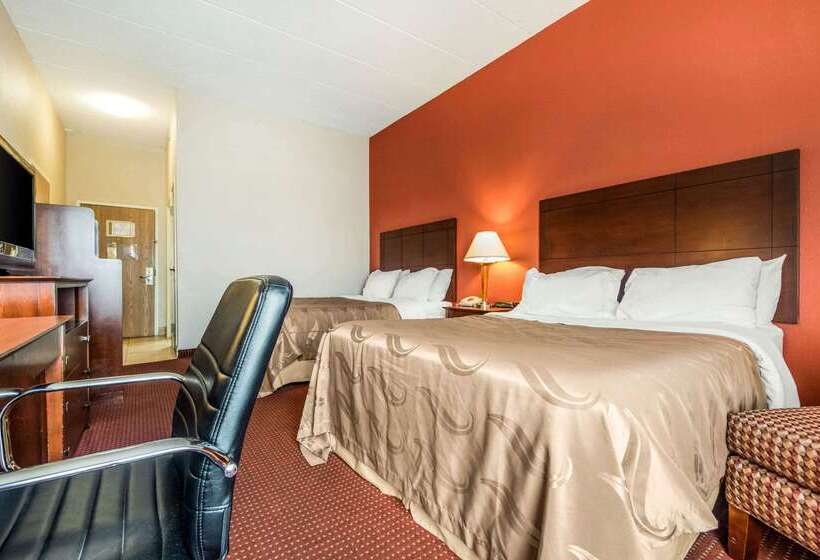 Отель Quality Inn & Suites
