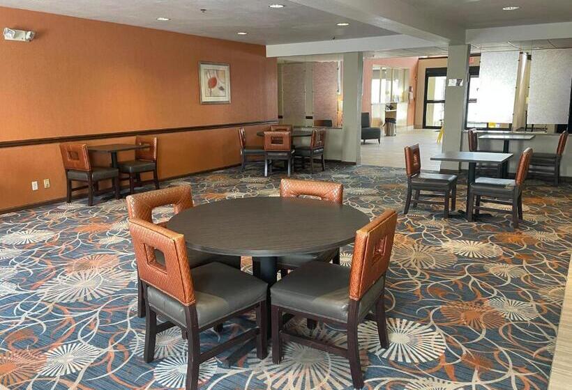 فندق Stay Suites Formerly Known As Days Inn & Suites By Wyndham La Crosse Onalaska