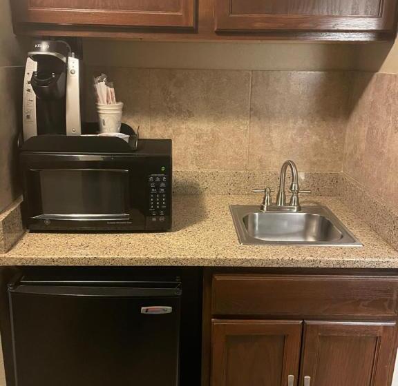 فندق Stay Suites Formerly Known As Days Inn & Suites By Wyndham La Crosse Onalaska