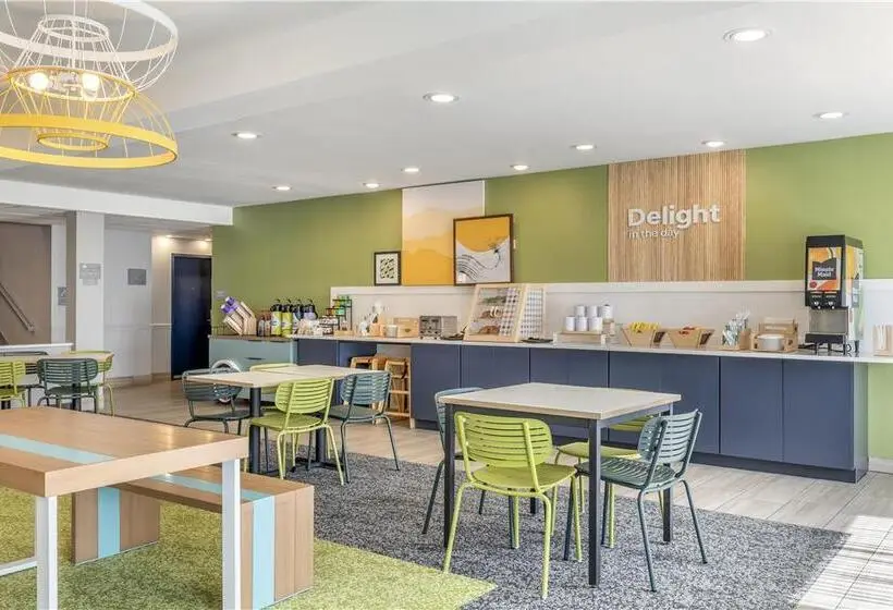 ホテル Stay Suites Formerly Known As Days Inn & Suites By Wyndham La Crosse Onalaska
