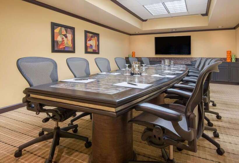 Wyndham Garden Oklahoma City Hotel & Conference Ctr Near Airport, Fairgrounds Paycom & I40