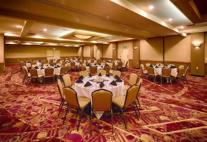 Red Lion Hotel & Conference Center Seattle Renton