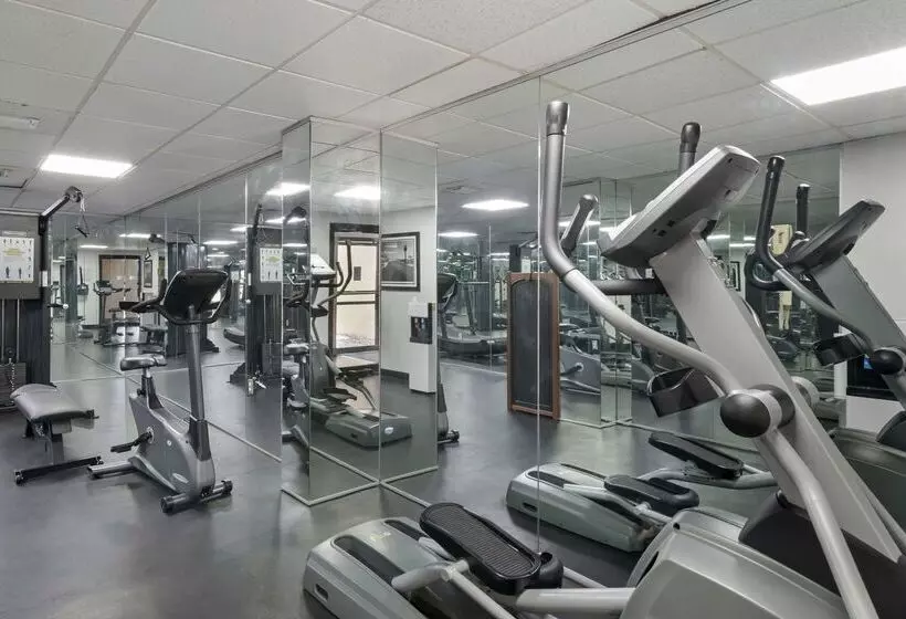 Курорт Best Western International Speedway