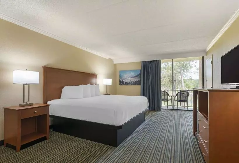 Курорт Best Western International Speedway