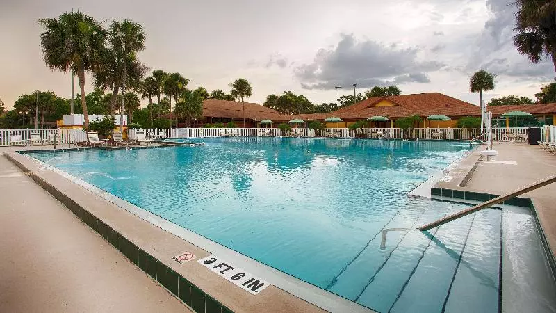 Курорт Best Western International Speedway