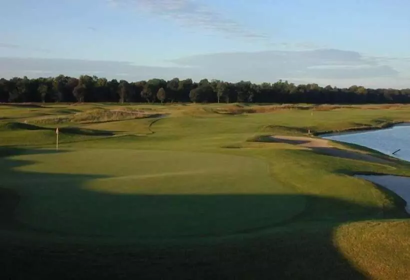 אתר נופש Hollywood Casino Tunica