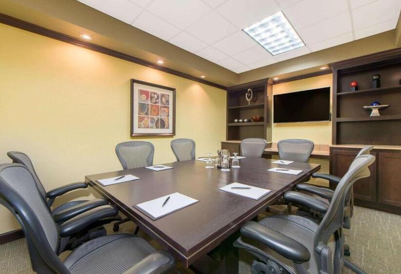 Wyndham Garden Oklahoma City Hotel & Conference Ctr Near Airport, Fairgrounds Paycom & I40