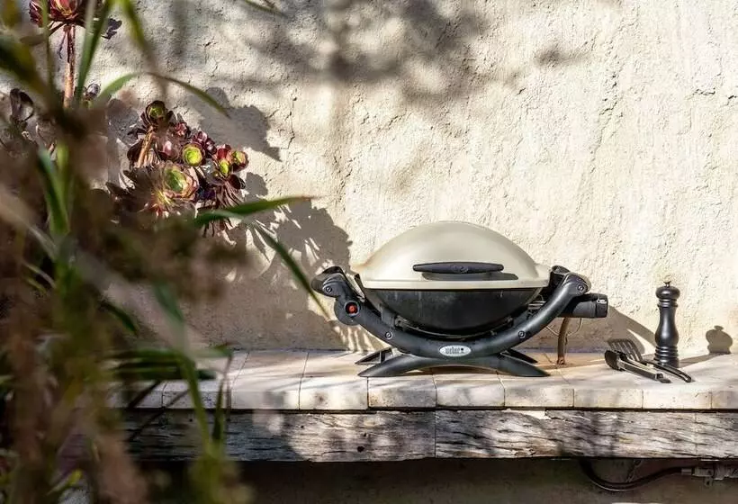 160 Steps From Yallingup Beach