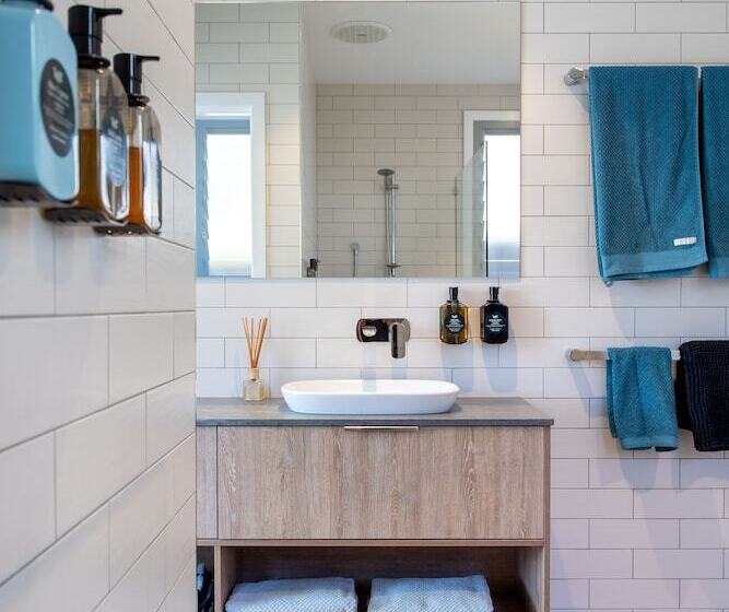 160 Steps From Yallingup Beach