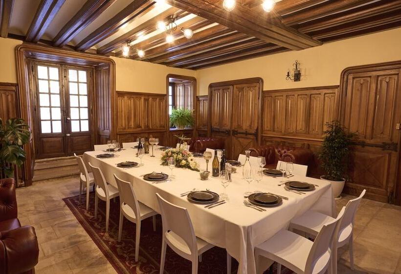 צימר Domaine De La Commanderie De Ballan