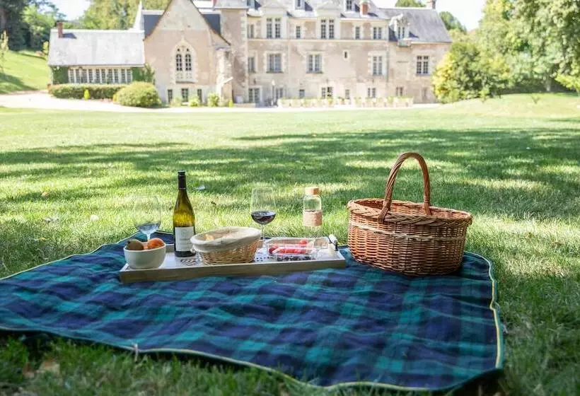 Aamiaismajoitus (B&B) Domaine De La Commanderie De Ballan