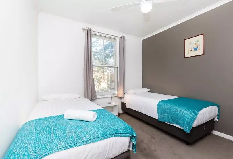 Kayla, 2bdr Southbank Apartment