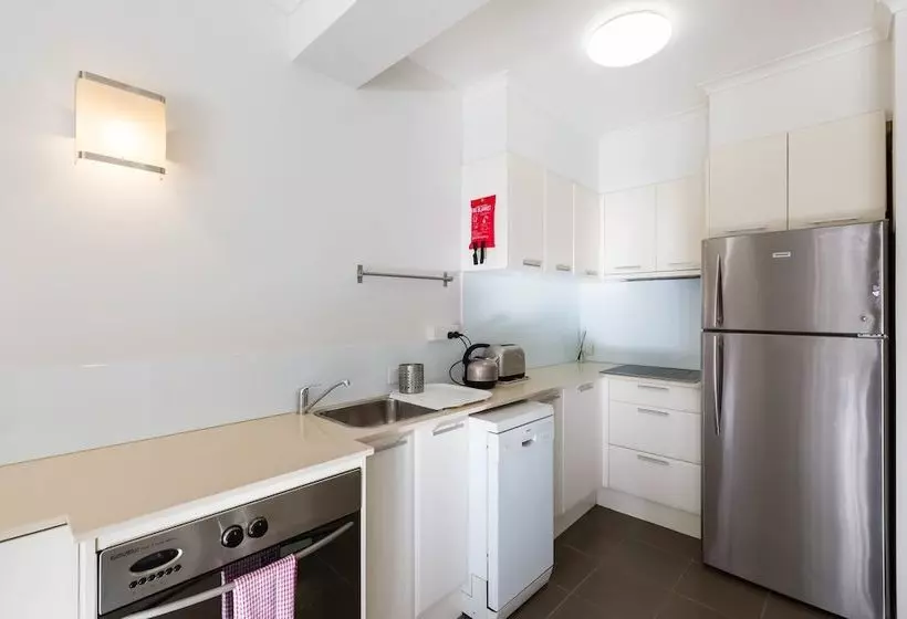 Kayla, 2bdr Southbank Apartment