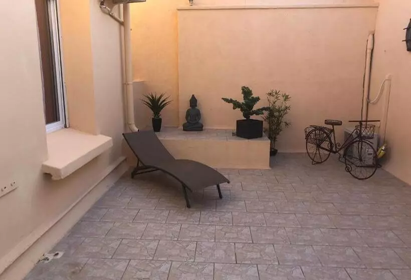 Hotelli Hôtel Le Carnon