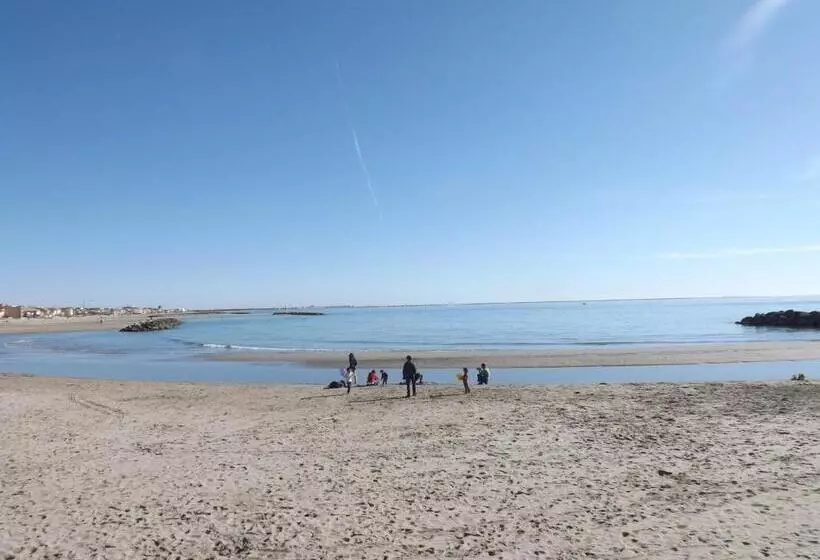 Hotelli Hôtel Le Carnon